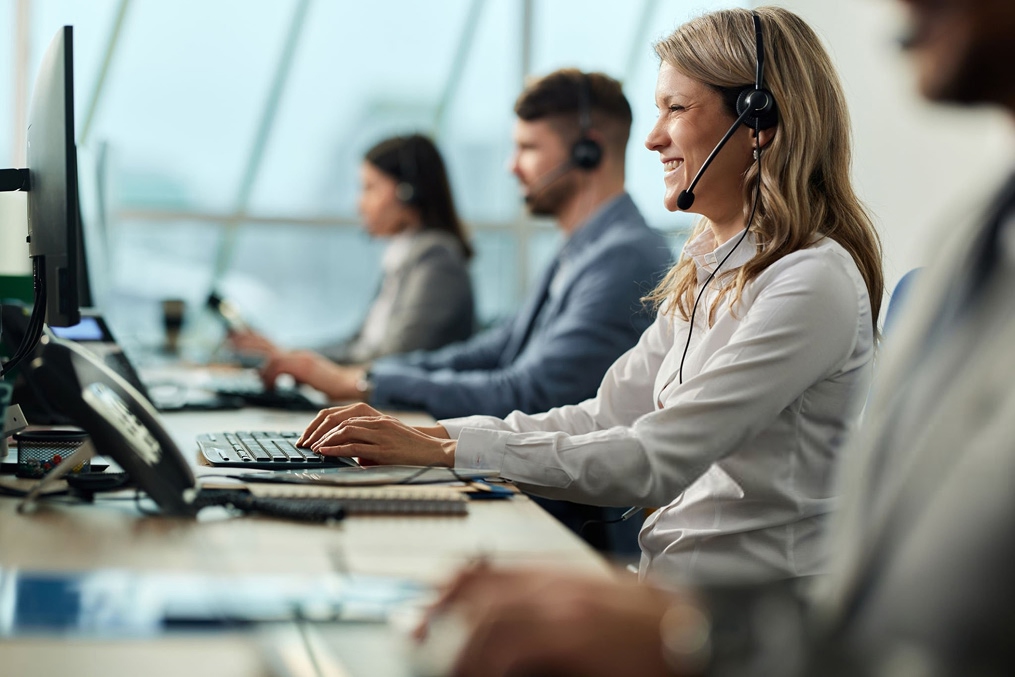 Customer service representative providing multilingual support